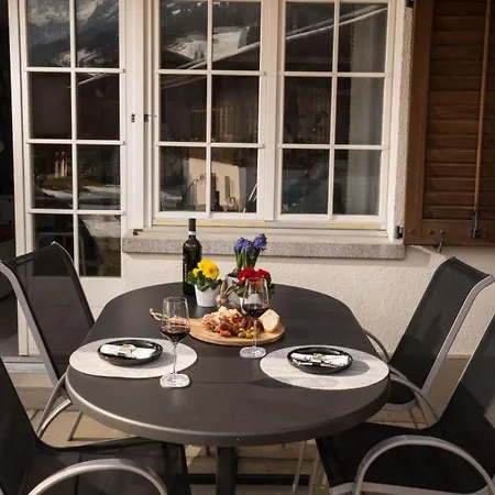 Spitzhorn Nr- 1 Appartement-fewo- Dusche- Wc- 2 Schlafraeume 4-bettwohnung By Interhome *