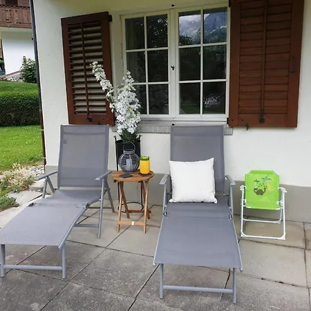 Spitzhorn Nr- 1 Appartement-fewo- Dusche- Wc- 2 Schlafraeume 4-bettwohnung By Interhome